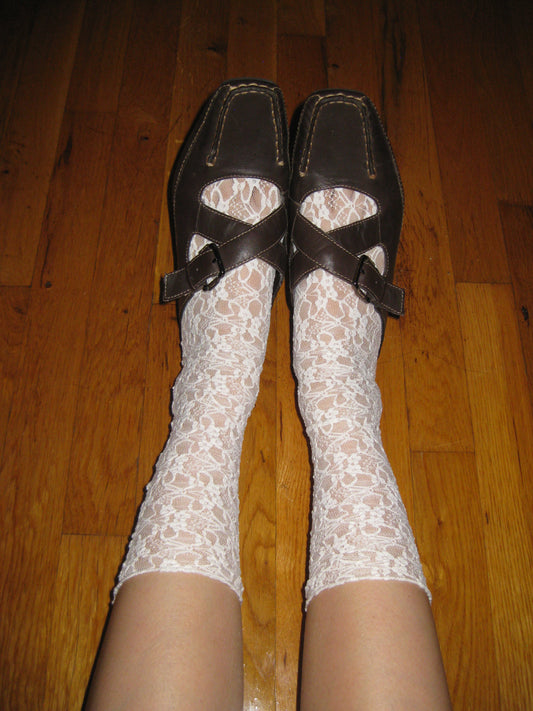 Delicate White Lace Ankle Socks