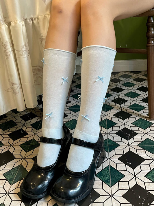 Vintage Lace Bow Knee-High Socks in White